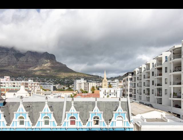 1 BEDROOM APARTMENT SOLD IN CAPE TOWN CITY CENTRE